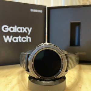 Samsung Galaxy Watch (42mm, GPS, Bluetooth) – Midnight Black